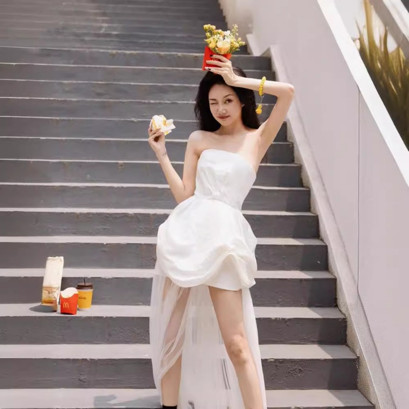 French White Strapless Morning - Photography Natural Lighting recensione e prezzo